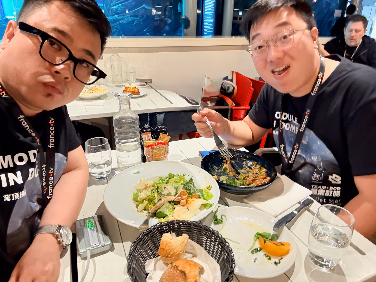 劉家禹與程威誌在 NewImages 期間午餐